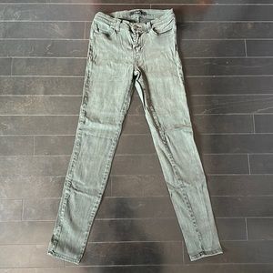 J Brand | women’s size 26 | olive green wash | skinny jeans